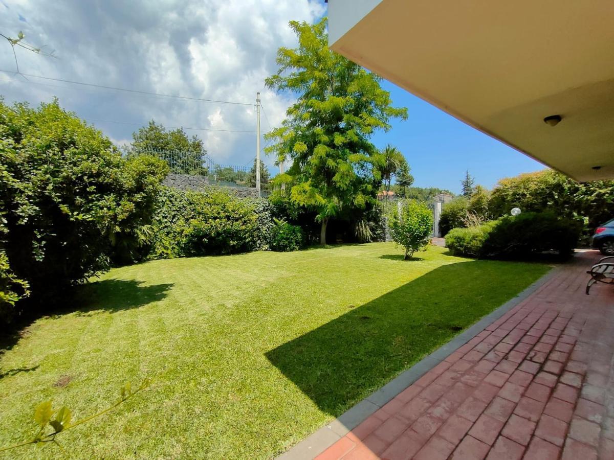 Villa Mimosa Zafferana Etnea Buitenkant foto